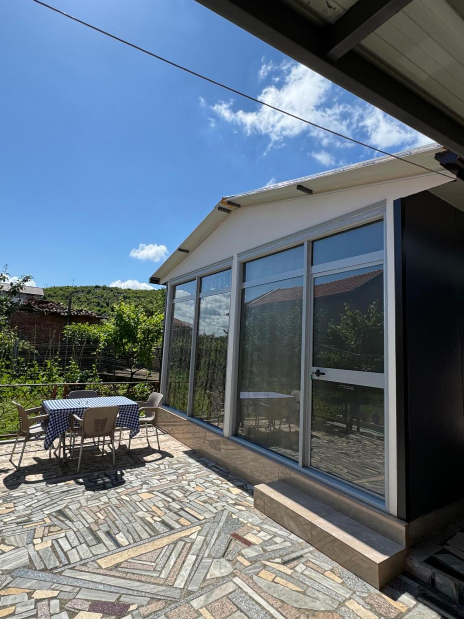 Lake Bliss Cabins Shkodër 外观 照片
